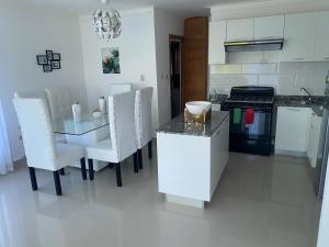 Gallery image of JCS SEIJAS APARTAMENT Recidence and Beach Club, 3E in Pajarito +24 photos