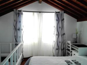 Galería fotográfica de One bedroom appartement with sea view terrace and wifi at Lajes Do Pico en Lajes do Pico