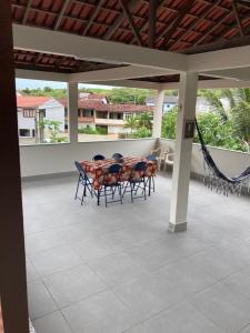 Μπαλκόνι ή βεράντα στο Casa de Praia em Ubu