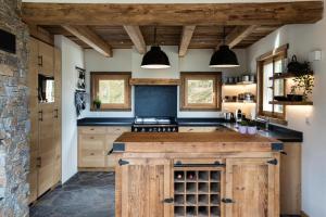Kuchyň nebo kuchyňský kout v ubytování Chalet Pain Saigle + 21 fotografií