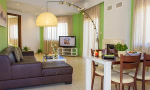 Gallery image of Esthisis Suites Chania in Plataniás
