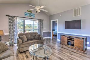 Condo with Pool and Golf Course View, Less Than 2 Mi to Beach!