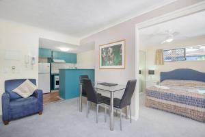Galeriebild der Unterkunft Surfers Beach Resort One in Gold Coast