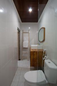 Bali Komang Guest House Sanur的一间浴室