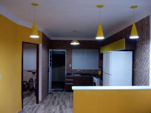 Dapur atau dapur kecil di Temporada Casa dos sonhos Peruíbe