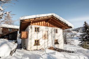 Chalet Hafling Leckplått during the winter