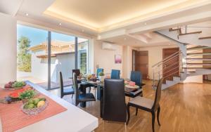 A seating area at Astarte Villas - Istar Villa with Tennis Court