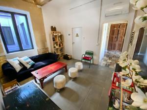 Posezení v ubytování ECO Hostel
