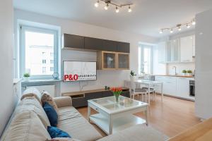Kuchnia lub aneks kuchenny w obiekcie Szczesliwice Ochota P&O Serviced Apartments