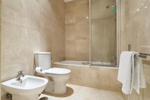 A bathroom at Apartamento Principe Terrace en Madrid