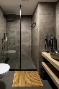 Koupelna v ubytování Designer Apartments in New Town by Prague Days