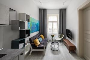 Posezení v ubytování Designer Apartments in New Town by Prague Days