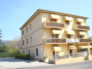 Gallery image of Hotel Marnie in Massarosa