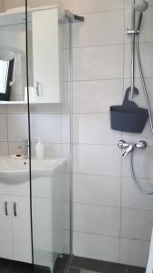 A bathroom at Apartments ARTEMIS