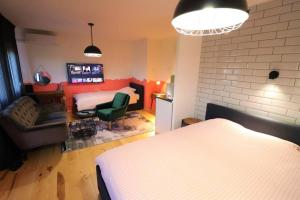 Posteľ alebo postele v izbe v ubytovaní Room Emma,between bus and train station,Netflix,speed Wi-Fi