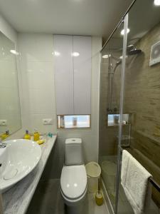 Ένα μπάνιο στο Kataeva 12 - Estaya Str by StayInn