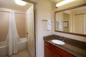 Koupelna v ubytování Staybridge Suites Buffalo by IHG