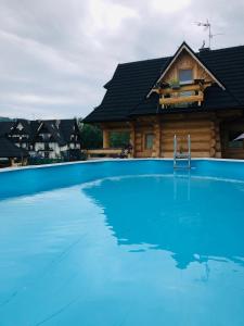 Piscina a Domki w Białce pod Basenami, 50 m od term i wyciągów o a prop