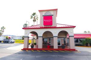 Certifikát, hodnocení, plakát nebo jiný dokument vystavený v ubytování Ramada by Wyndham Davenport Orlando South