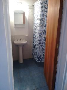 Bilik mandi di Casa La Toma