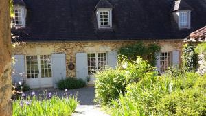Imagen de la galería de Le Clos-Lascazes maison d'Hôtes, en Le Buisson de Cadouin 100 fotos más
