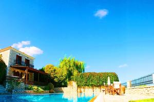Bazén v ubytovaní Lefkada Villas by Omikron Selections alebo v jeho blízkosti