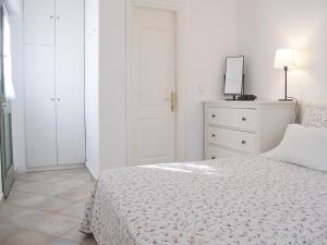 Posteľ alebo postele v izbe v ubytovaní Olive Bay Beach House Ammouliani