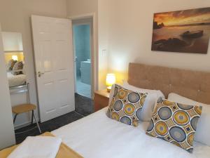 Fotografie z fotogalerie ubytování South Shield's Diamond 3 Bedroom House Sleeps 6 Guests v destinaci South Shields