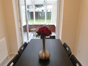 Fotografie z fotogalerie ubytování South Shield's Diamond 3 Bedroom House Sleeps 6 Guests v destinaci South Shields