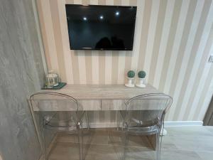 Μια τηλεόραση ή/και κέντρο ψυχαγωγίας στο Apartmani Jović