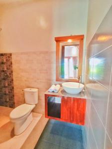 Koupelna v ubytování Uma Manyar Sunset Villa