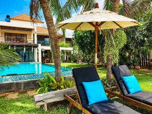 Sundlaugin á Baan SanSuk Pranburi - Beach Front & Pool Villa eða í nágrenninu
