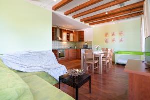 Kuchyň nebo kuchyňský kout v ubytování Apartmán Lípa-Lipno