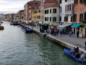 Gallery image of Luxury Apartments Palazzo Nani in Venice