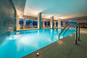 Bazén v ubytovaní Hotel Marcora & Spa alebo v jeho blízkosti