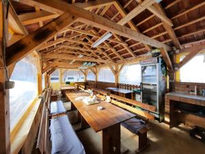 Restaurace v ubytování Planinarski dom Skrad