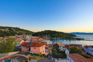 Příroda nedaleko apartmánu + 14 fotografií