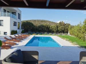Bazén v ubytování Luxury Villa Reina nebo v jeho okolí