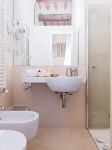 Koupelna v ubytování B&B Il Corso