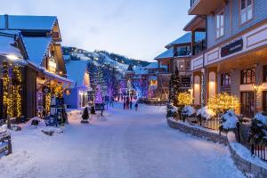 Kış mevsiminde Blue Mountain Resort Village Suites