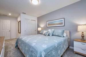 Cama ou camas em um quarto em 5 Bedrooms Townhome W- Splashpool - 8205Sa