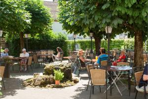 ห้องอาหารหรือที่รับประทานอาหารของ Hotel Landgasthof Grüner Baum