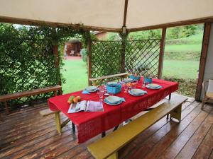 Vonkajšia záhrada v ubytovaní Chalet in Umbria with Private Pool