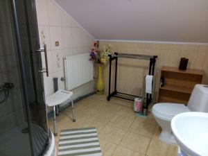 Kúpeľňa v ubytovaní Homestay Stróżówka