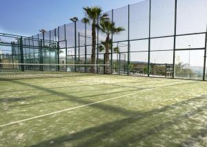 Tenis alebo squash v ubytovaní 024 - Blue Dreams Penthouse Tabarca - comfortHOLIDAYS alebo jeho okolí