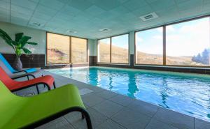 Πισίνα στο ή κοντά στο Super Besse Apartment
