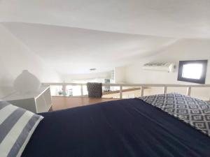 Posteľ alebo postele v izbe v ubytovaní Central Apartment With Sea Views + 37 fotografií