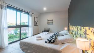 Gallery image of Plein Soleil avec Jacuzzi Privatif et parking priv&eacute; in Sarlat-la-Can&eacute;da