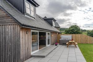 Foto de la galería de The Annexe, Luxury Property with Hot Tub at Pitilie Pods en Aberfeldy