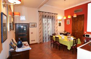 A seating area at B&B Casa Degli Artisti
